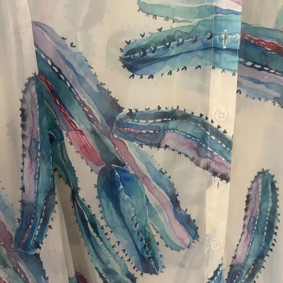 ModCloth Watercolor Cactus‎ Button Down Chiffon Blouse Size Medium NWOT - Picture 5 of 7